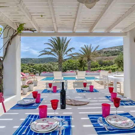 Les Oliviers 빌라 Isterni (Paros)